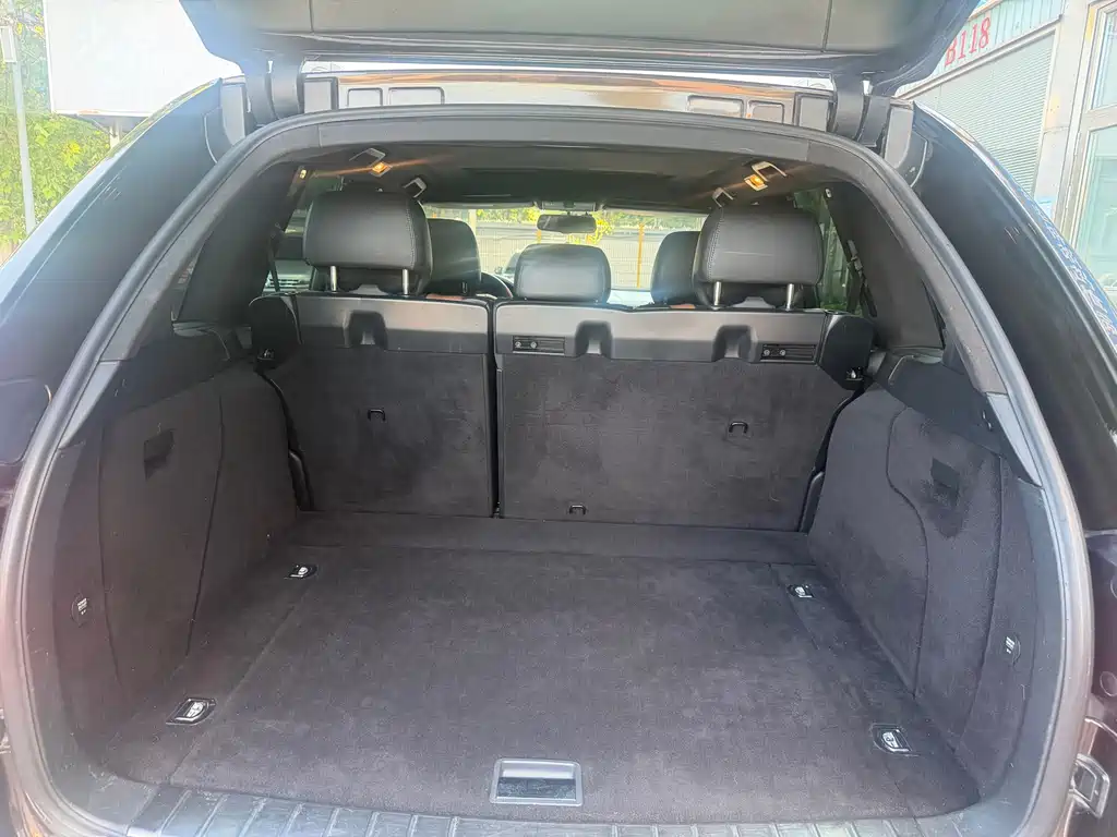 Porsche Cayenne — миниатюра 7