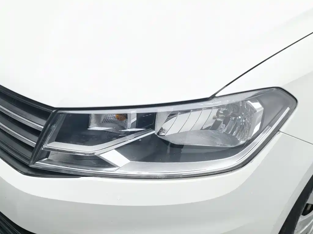 Volkswagen Santana — миниатюра 7