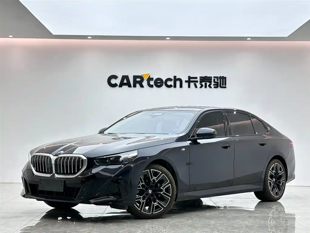 BMW 5 Series 2025