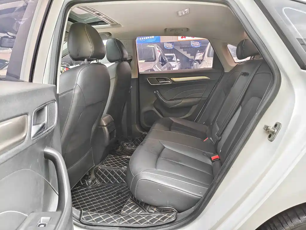 Roewe i6 Classic — миниатюра 6