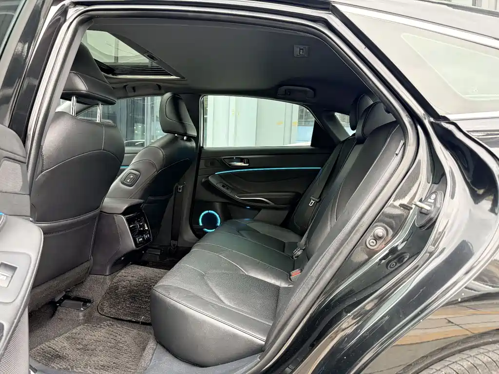 Toyota Avalon 2019 2.0L XLE Premium VI