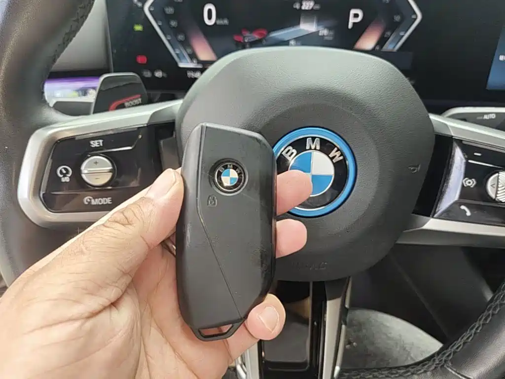 BMW i5 — миниатюра 9