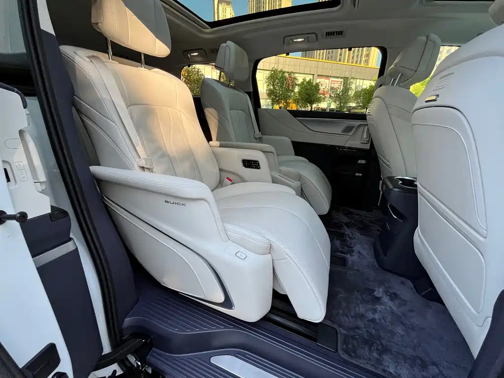Buick GL8 Hybrid — миниатюра 17