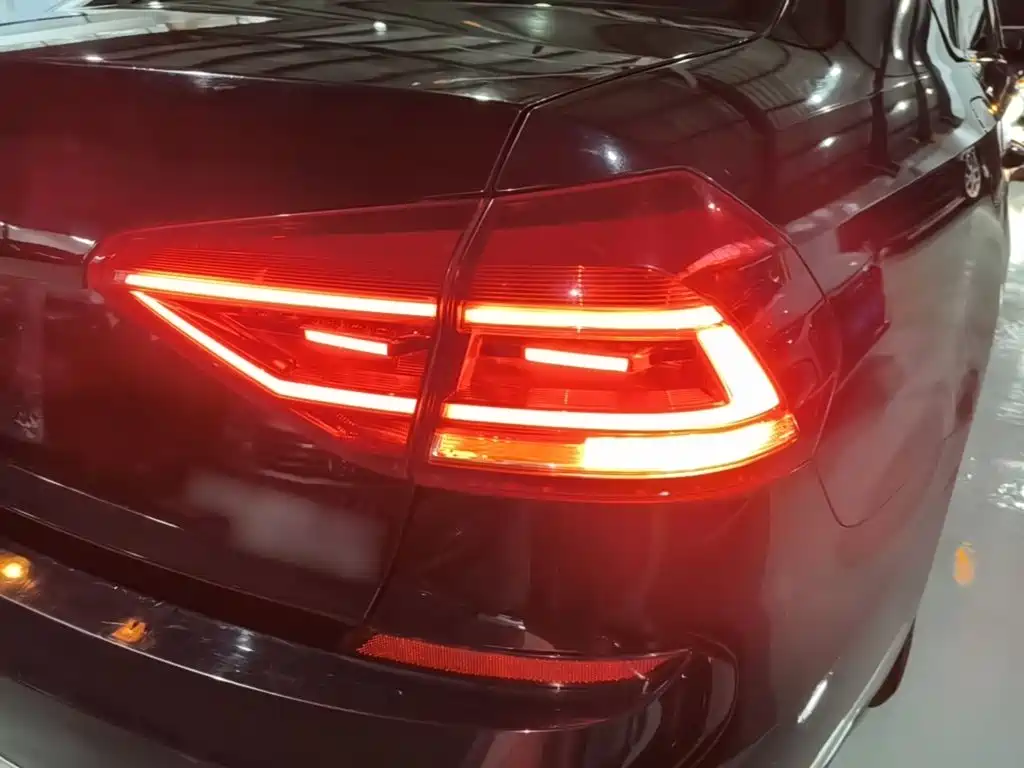 Volkswagen Passat — миниатюра 8
