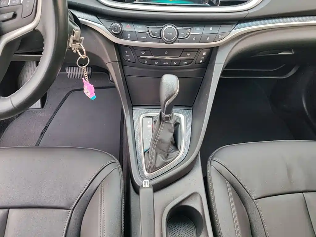 Buick Excelle — миниатюра 14