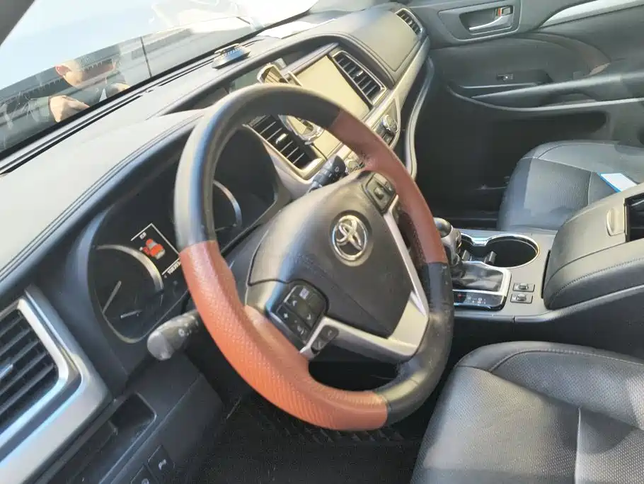 Toyota Highlander — миниатюра 15