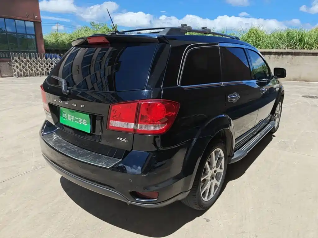 Dodge Journey — миниатюра 7