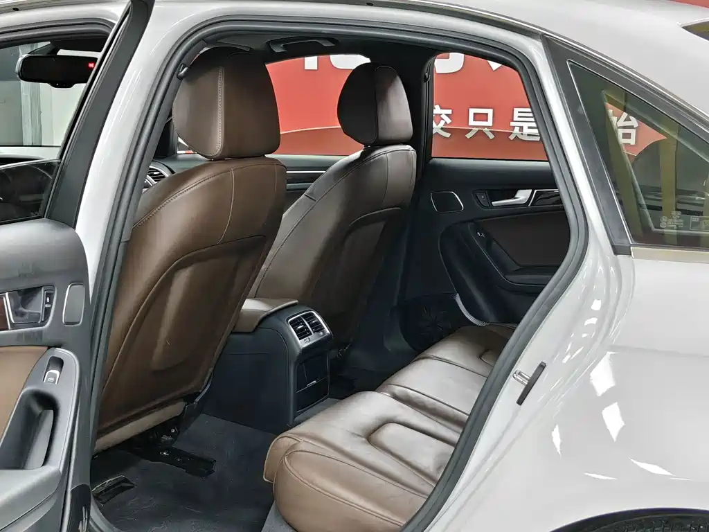 Audi A4L — миниатюра 8