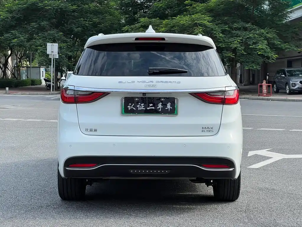 BYD MAX New Energy — миниатюра 5