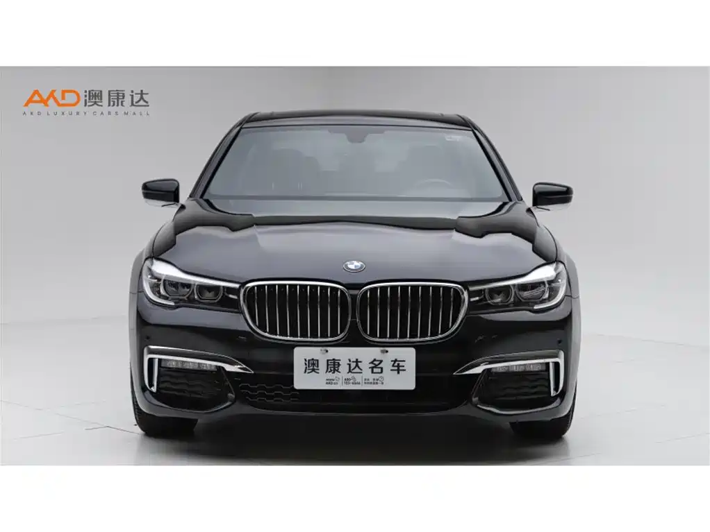 BMW 7 Series - фото 2