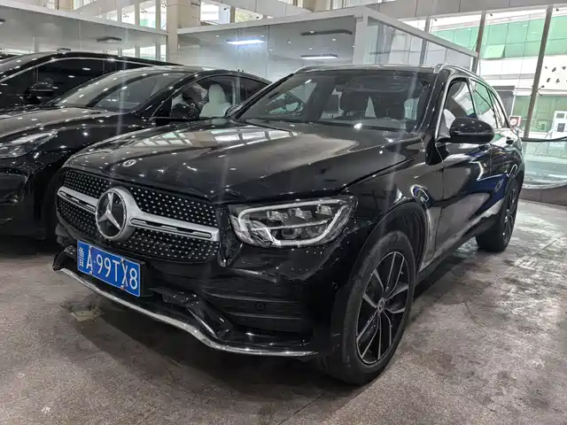 MERCEDES-BENZ GLC 2021