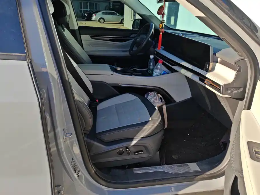Ford Edge — миниатюра 8