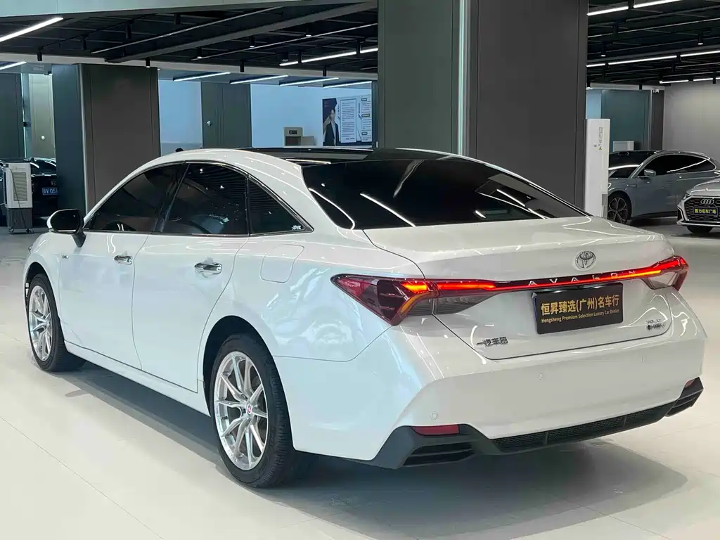 Toyota Avalon — миниатюра 5