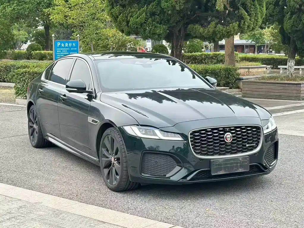 Jaguar XFL — миниатюра 2