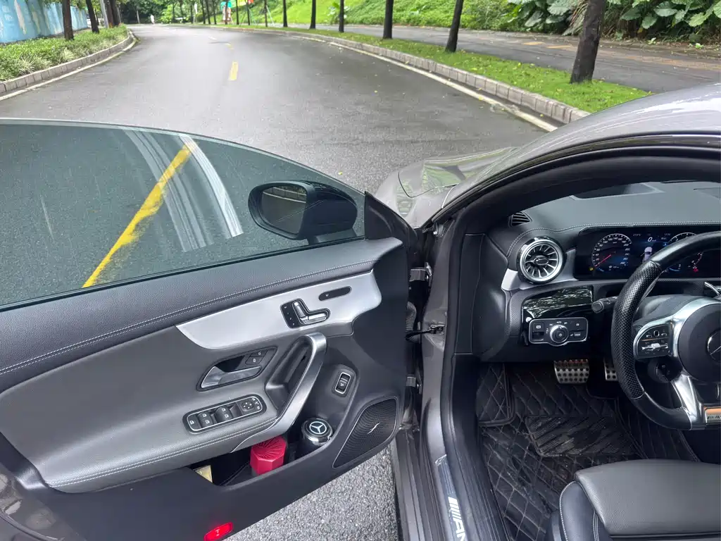 Mercedes-Benz CLA AMG — миниатюра 8