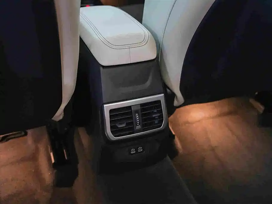 BMW 2 Series — миниатюра 6