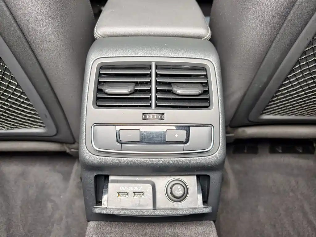 Audi A4L — миниатюра 9