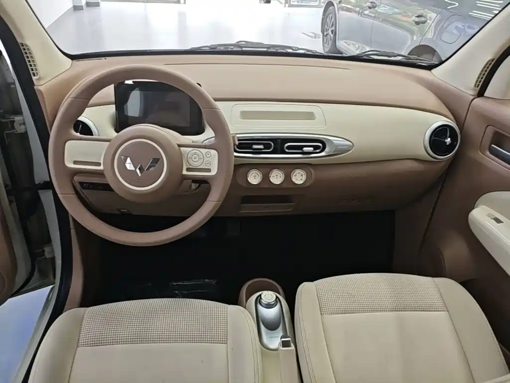 Wuling MINIEV — миниатюра 10