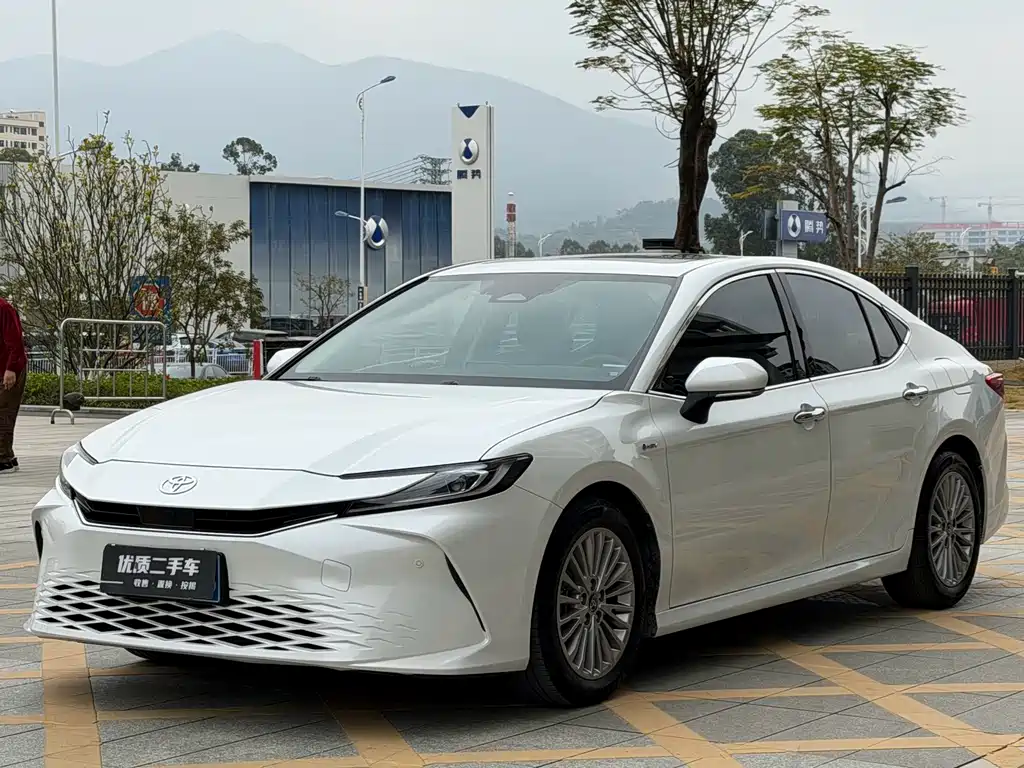Toyota Camry 2024