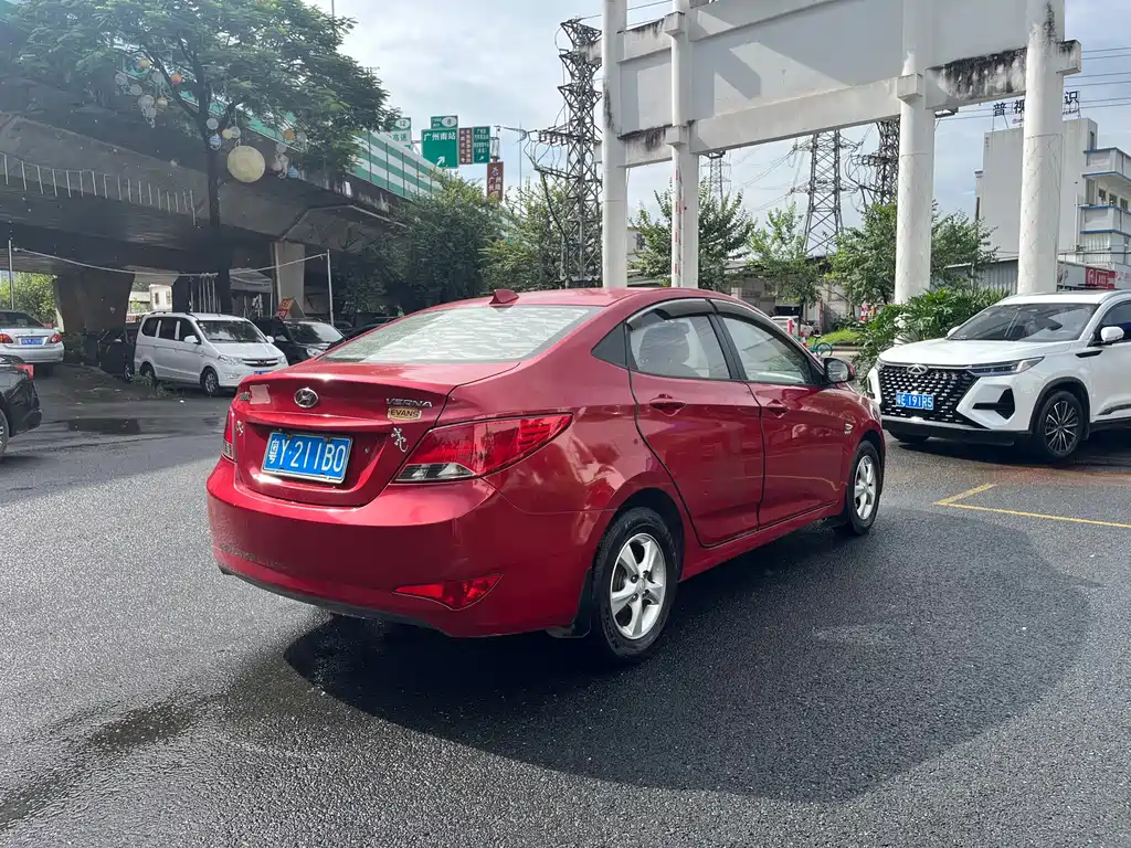 Hyundai Verna — миниатюра 5