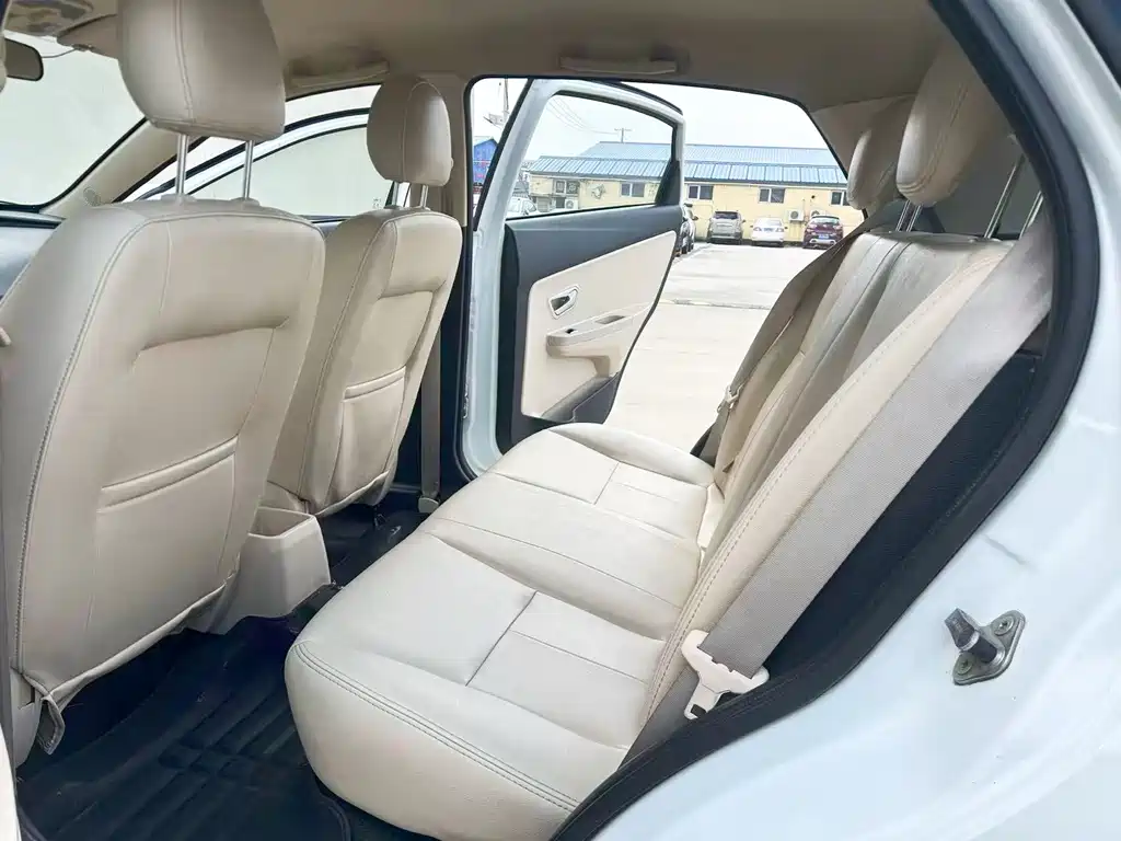 Chery Fengyun 2 — миниатюра 8