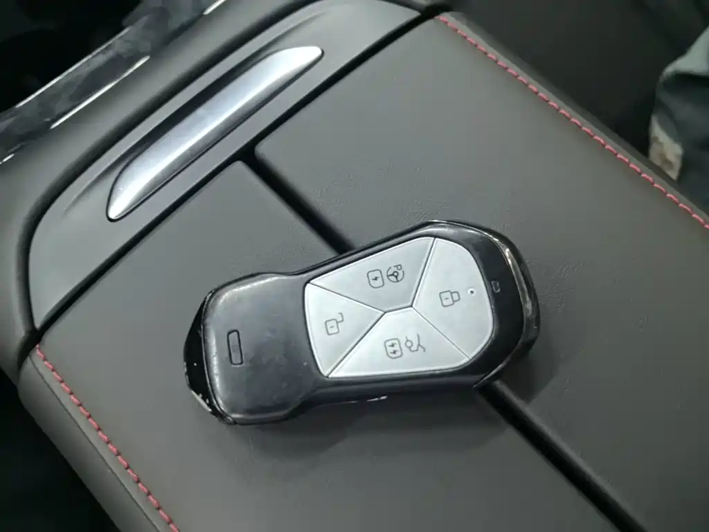 XPeng P7 — миниатюра 9