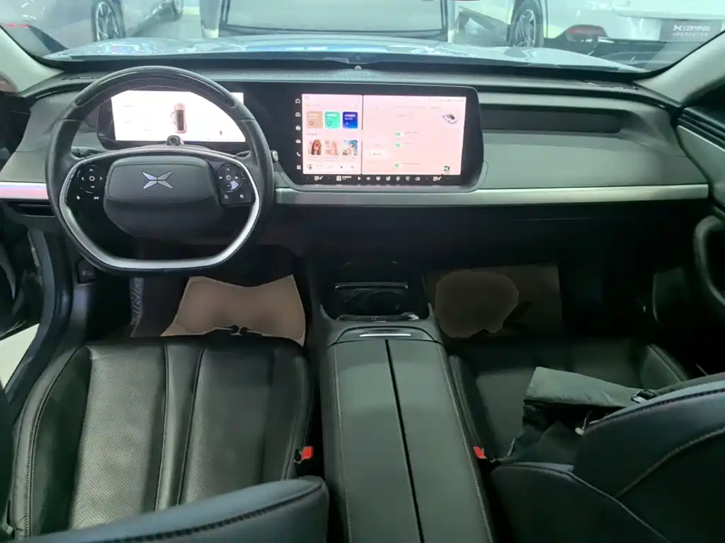 XPeng P7 — миниатюра 10