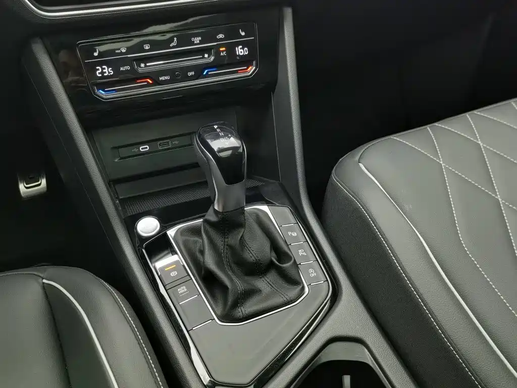 Volkswagen Tiguan L — миниатюра 13