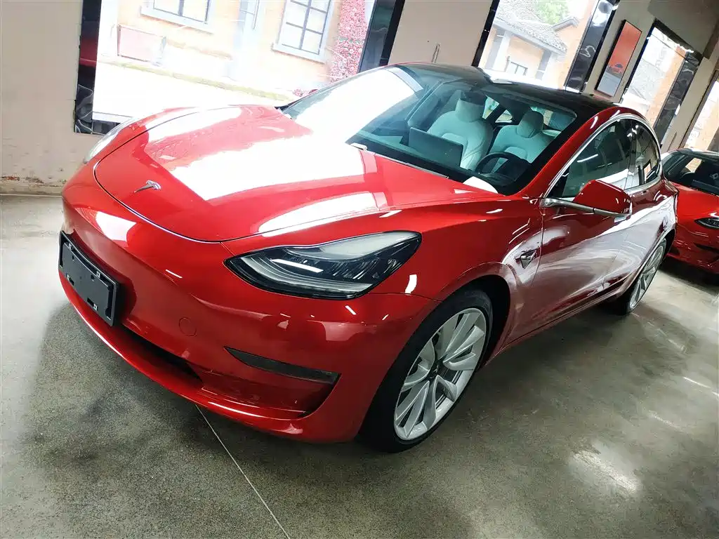 Tesla Model 3 2020