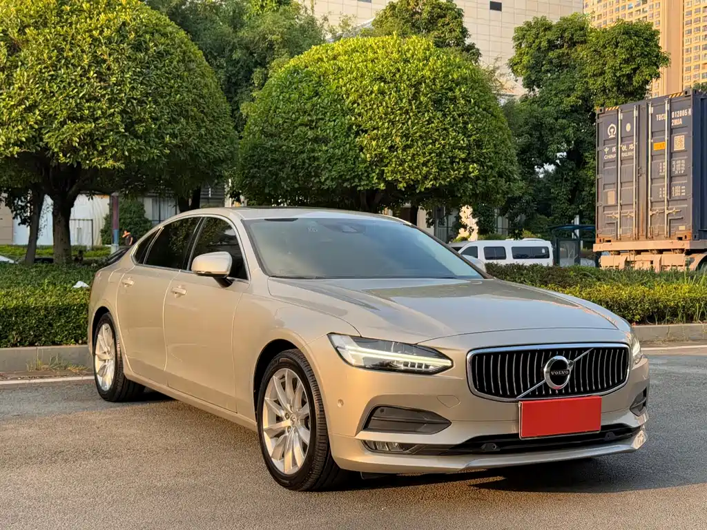 Volvo S90 — миниатюра 3