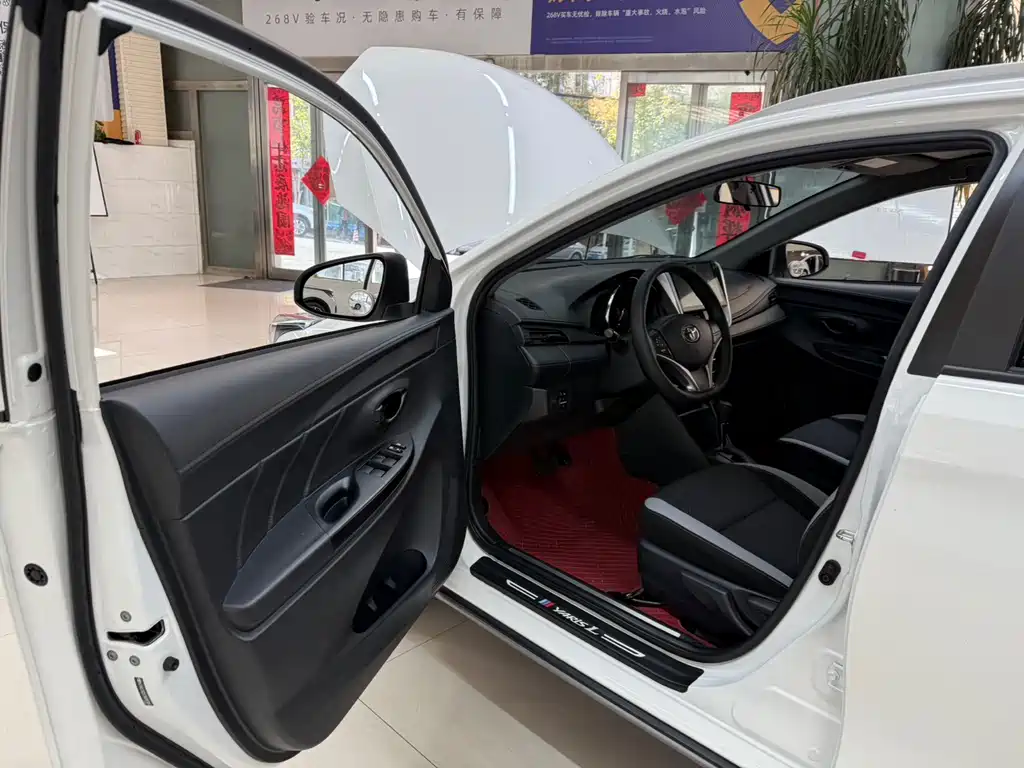 TOYOTA YARIS L ZHIXUAN