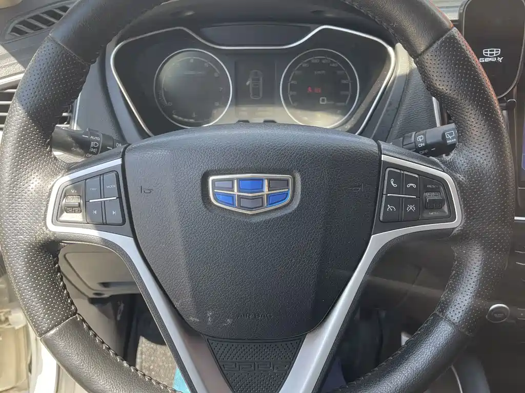 Geely Vision X6 — миниатюра 9