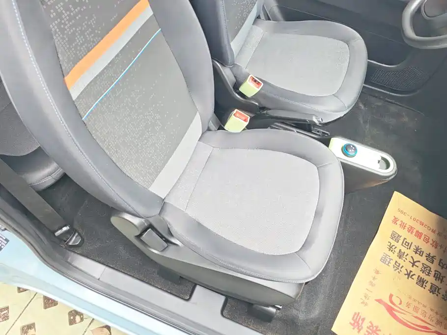 Wuling MINIEV — миниатюра 8