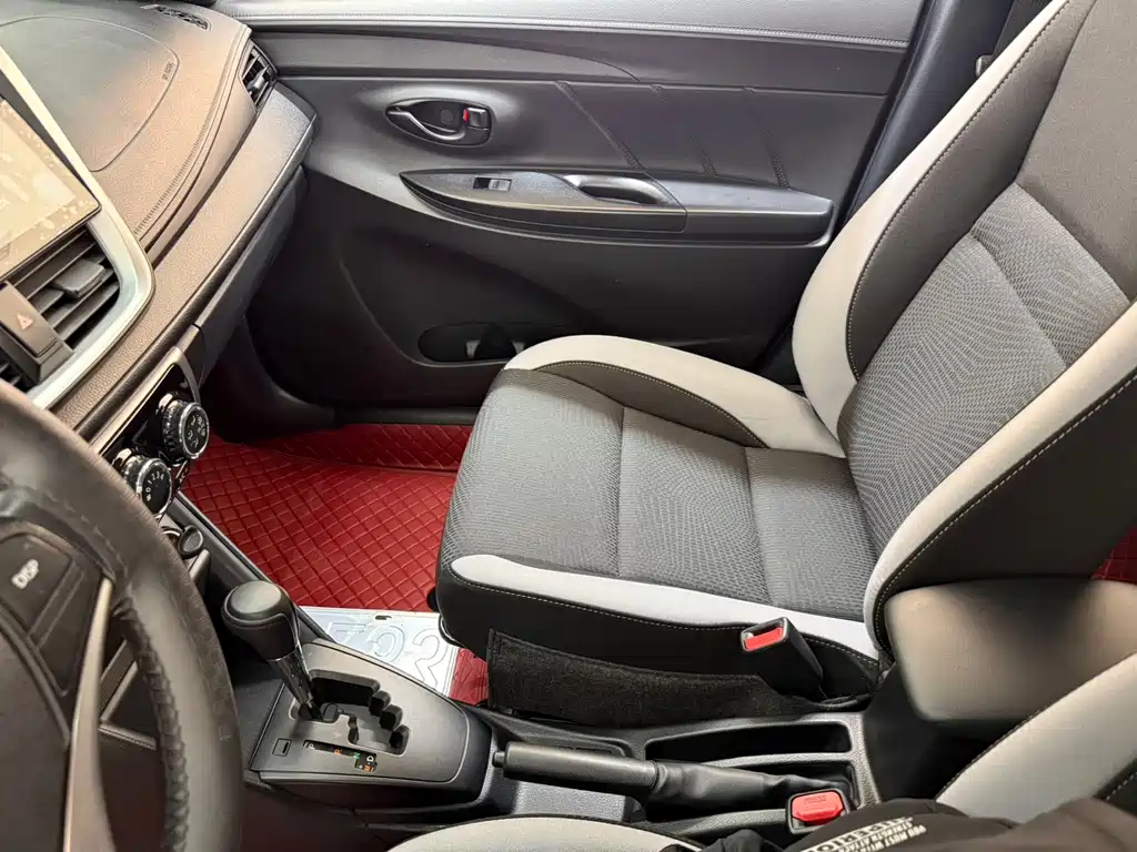 TOYOTA YARIS L ZHIXUAN