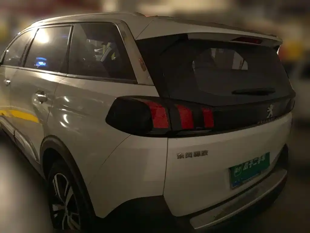 Peugeot 5008 — миниатюра 4