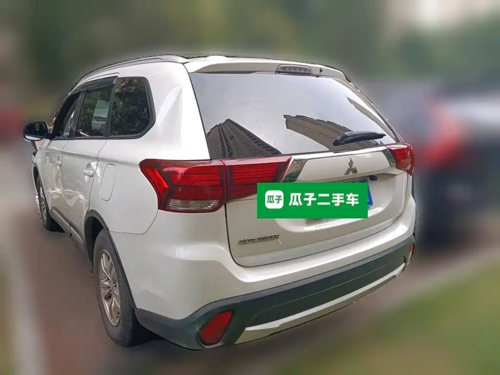 Mitsubishi Outlander (Import) — миниатюра 6