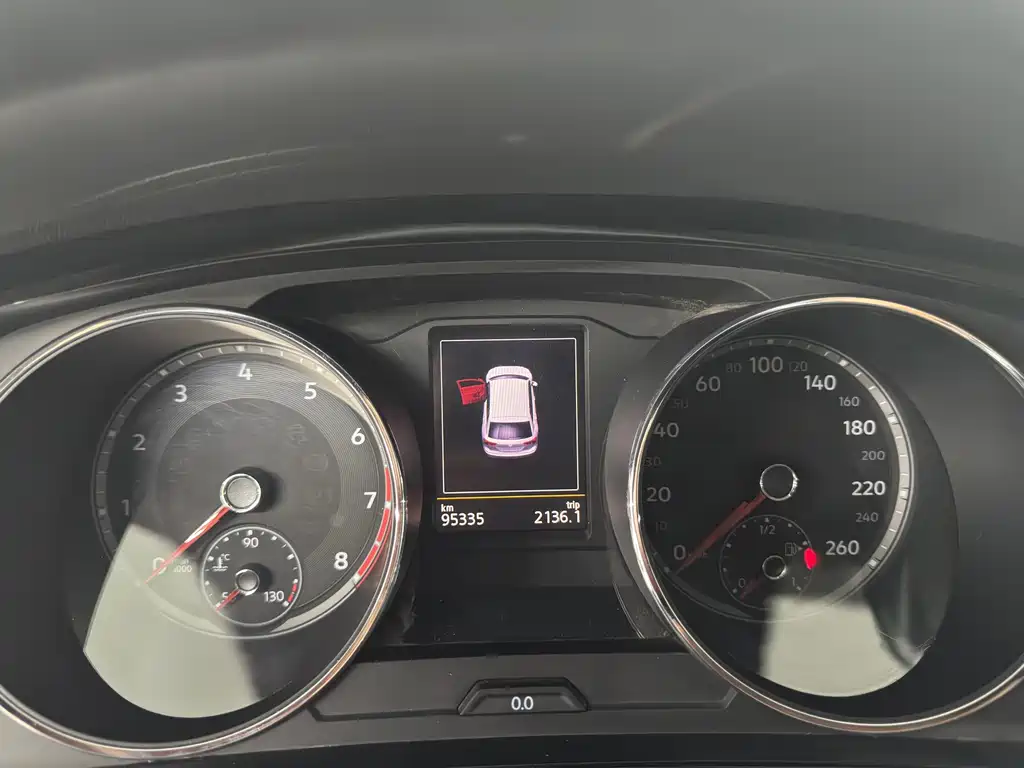 Volkswagen Tiguan L — миниатюра 18
