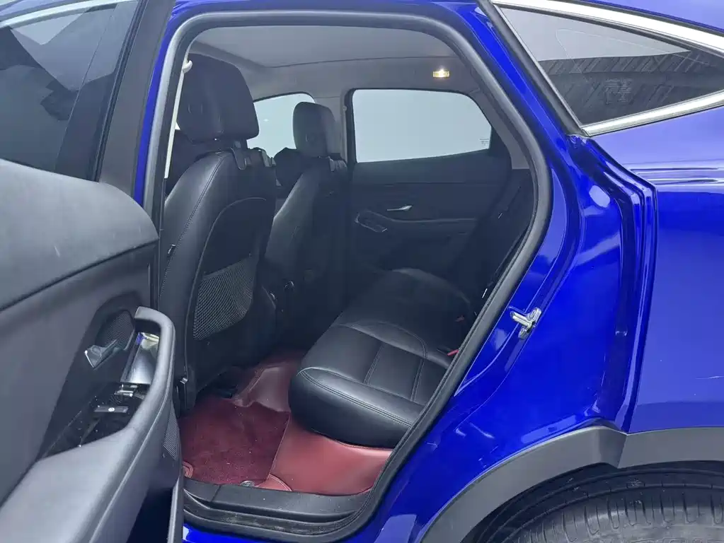 Jaguar E-PACE — миниатюра 8