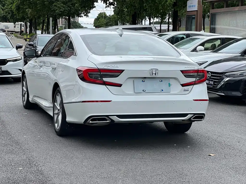 Honda Accord — миниатюра 7