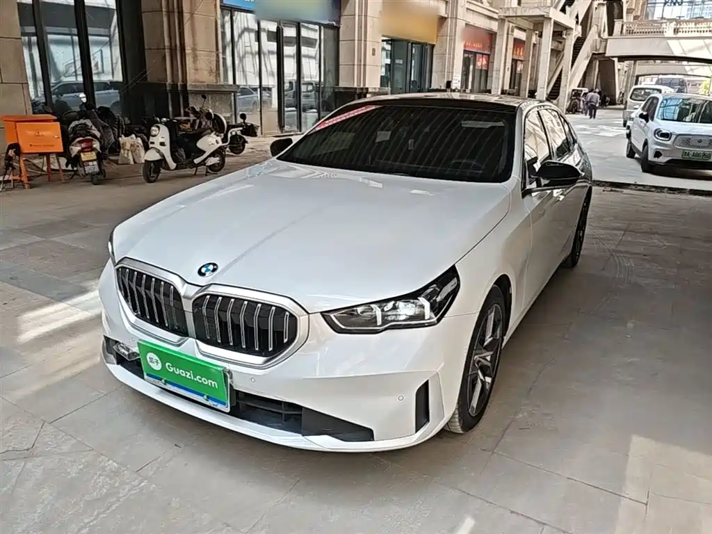 BMW 5 Series 2025