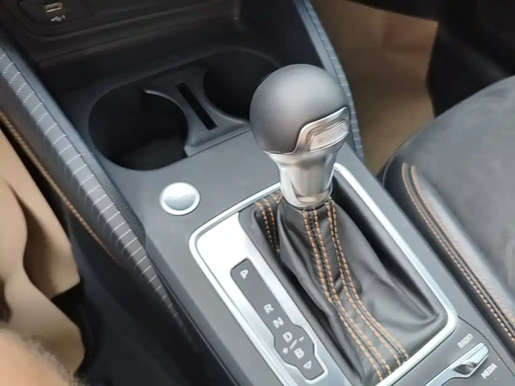 Audi Q2L e-tron — миниатюра 14