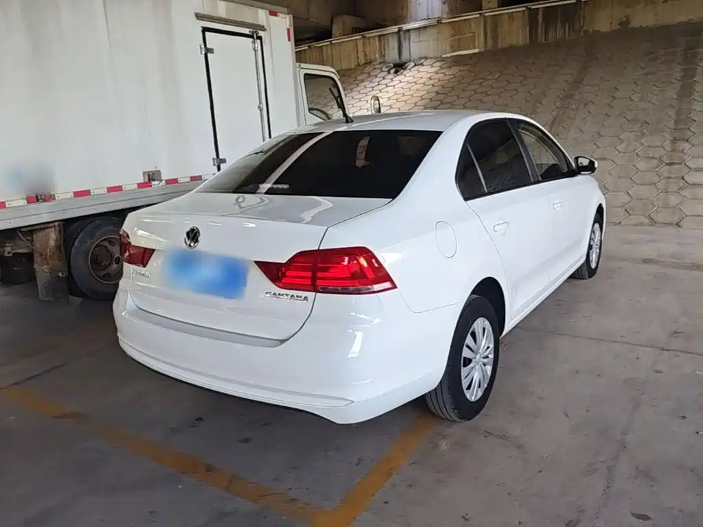 Volkswagen Santana — миниатюра 7