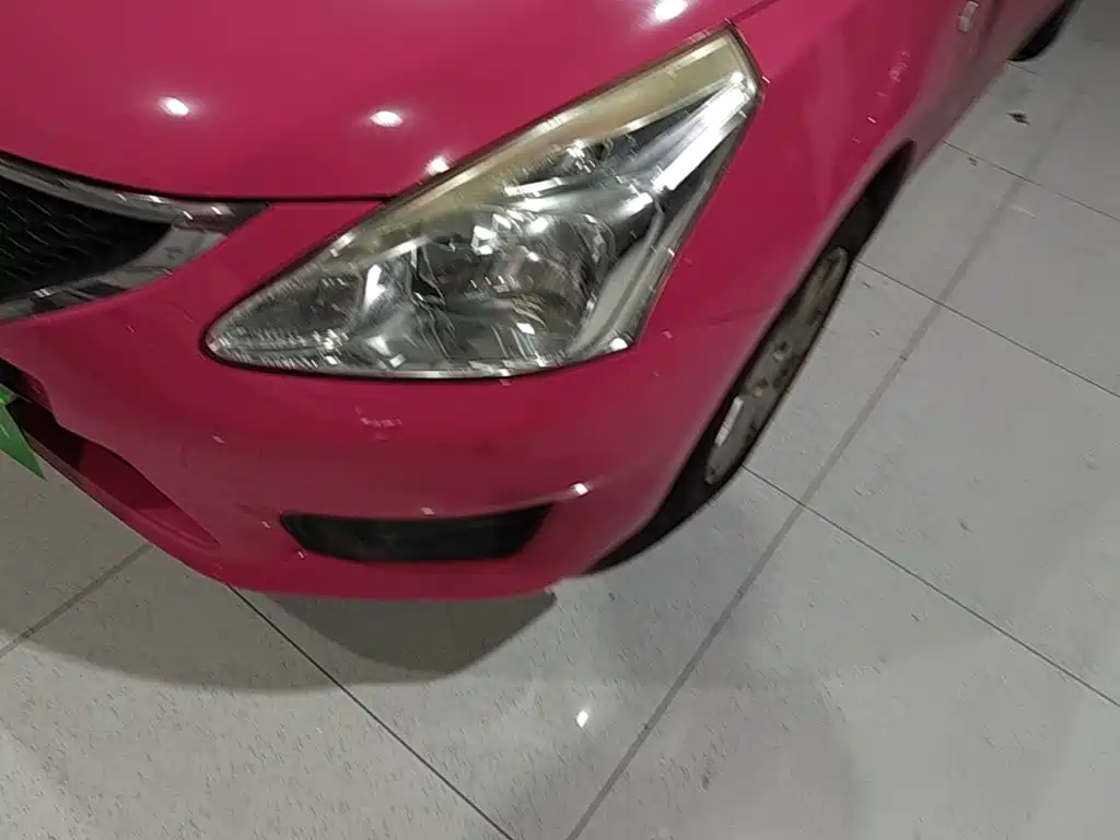 Nissan Tiida — миниатюра 24
