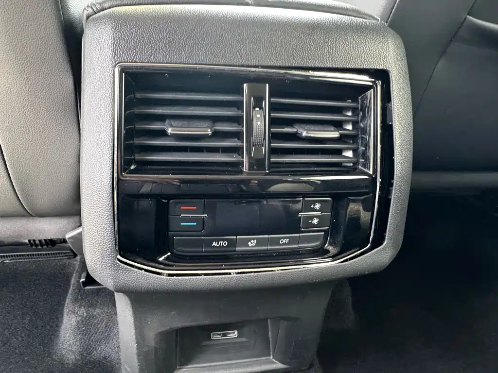 Volkswagen Teramont — миниатюра 12