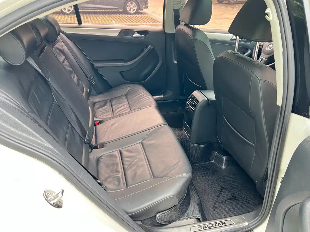 Volkswagen Sagitar — миниатюра 13