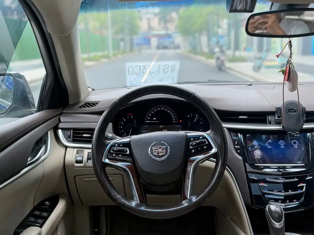 Cadillac XTS — миниатюра 11