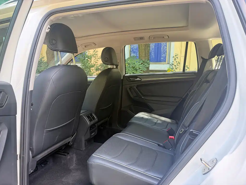 Volkswagen Tiguan L — миниатюра 5