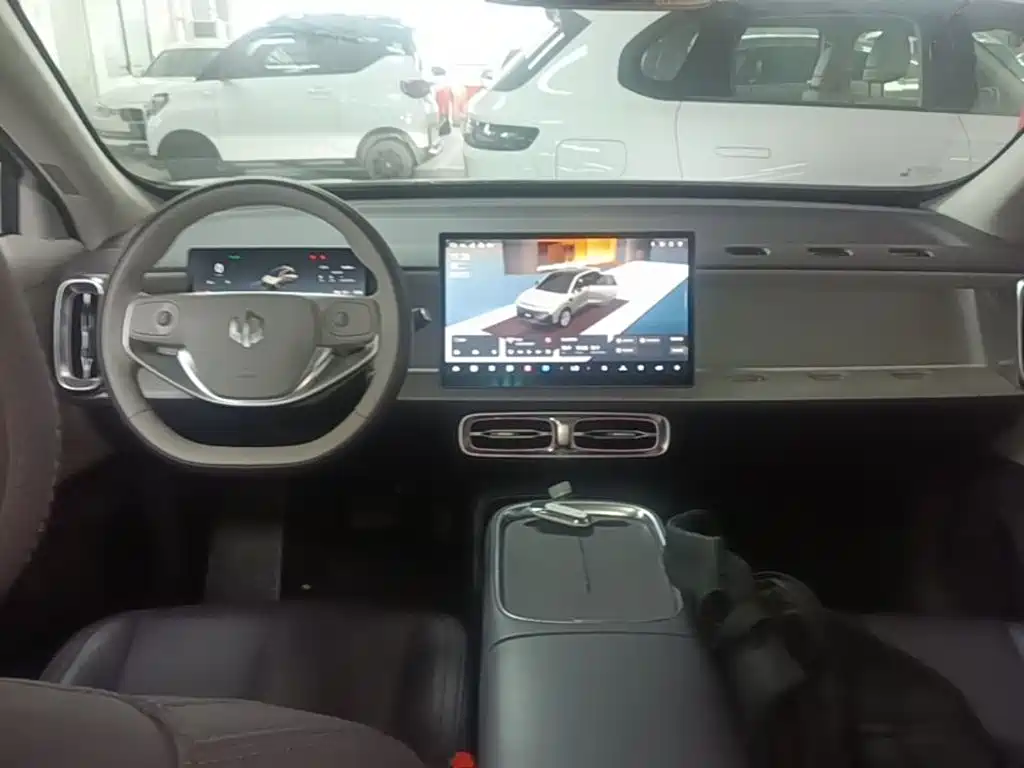 Leapmotor Leapmotor B10 — миниатюра 10