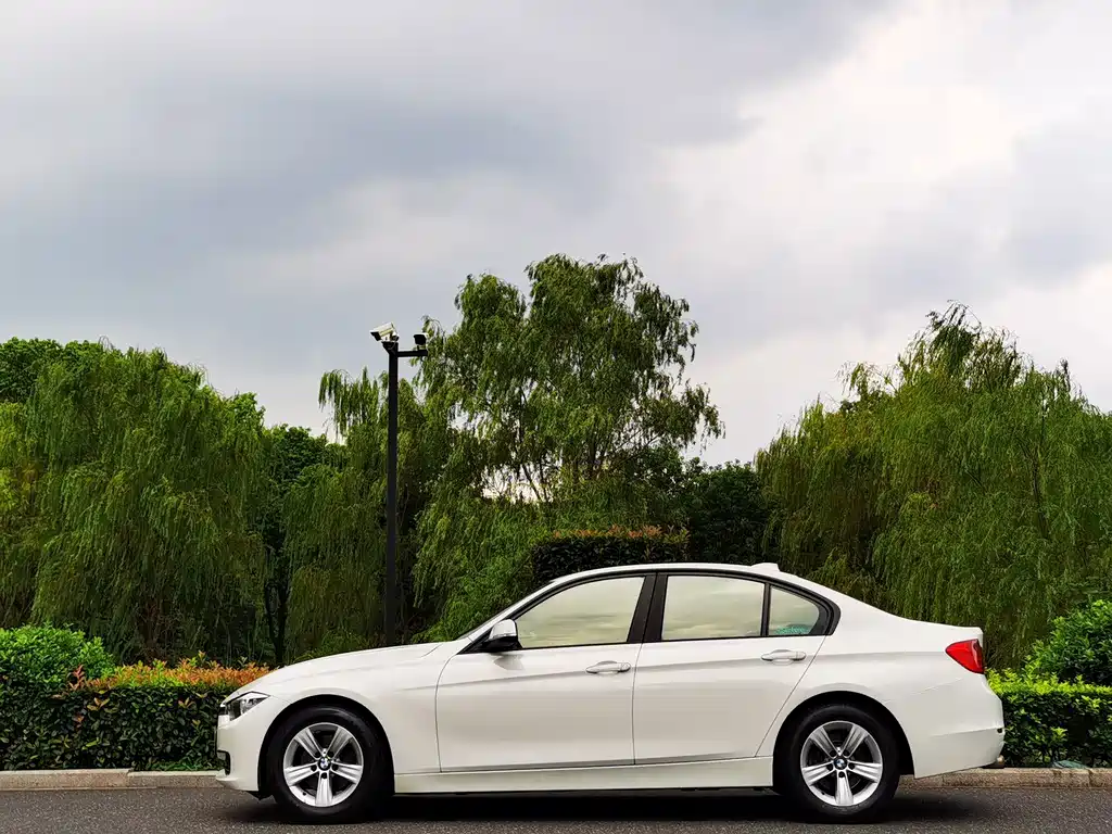 BMW 3 Series — миниатюра 7