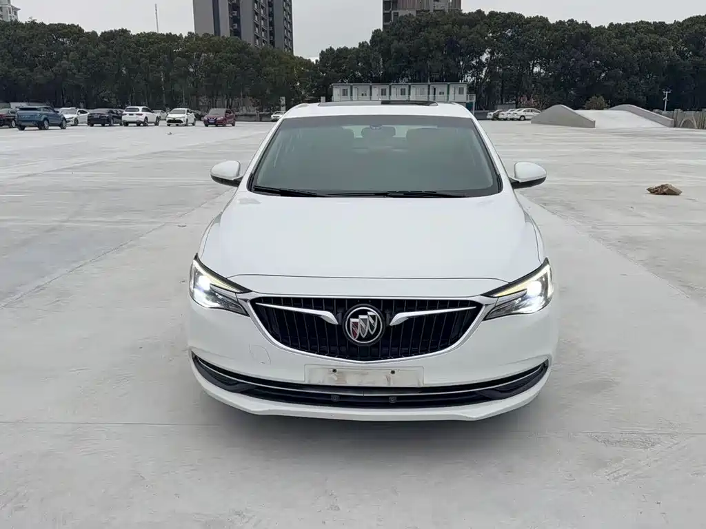 2018 Buick Excelle - zdjęcie 1 z 7